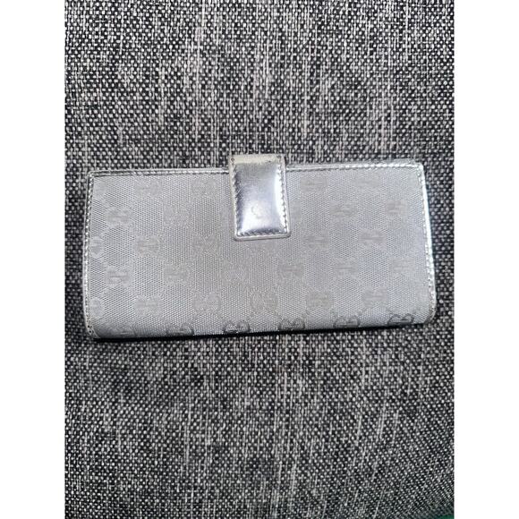 GUCCI Silver Canvas Leather Snap Multi-Compartment Long Wallet - Picture 2 of 10